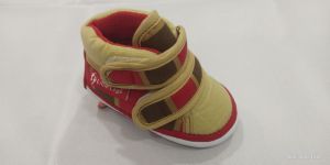 Boys shoes