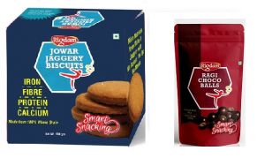 Jowar Jaggery Biscuits & Ragi Choco Balls large