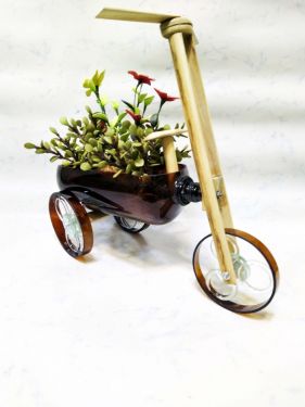 Brown 2.5 L-Bottle Bicycle planter